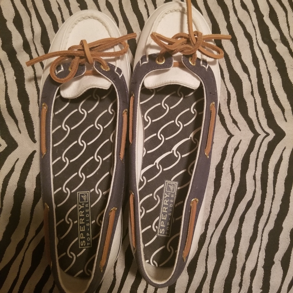 Sperry topsiders